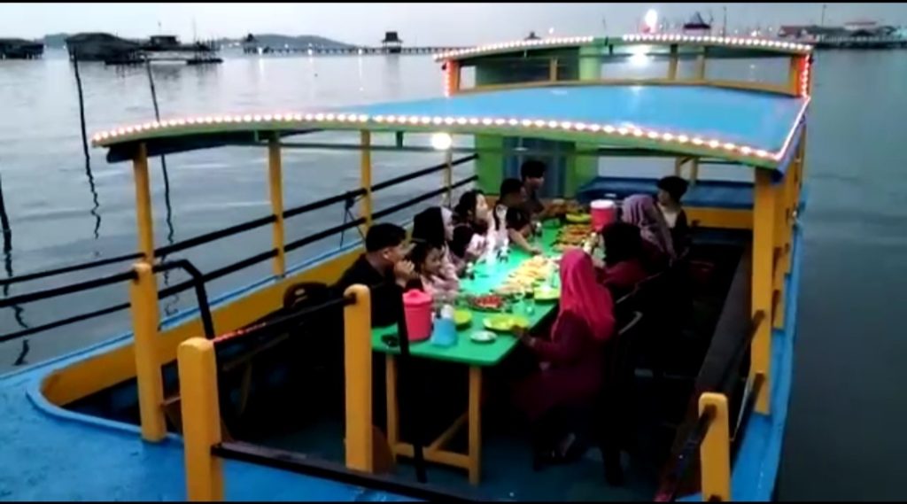 Menjelajahi Samudra Rasa Sebuah Review Restoran Seafood Di Atas Kapal Yang Eksotis